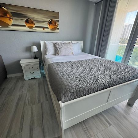 Sunny Isles Beach Spacious Apartment Dış mekan fotoğraf