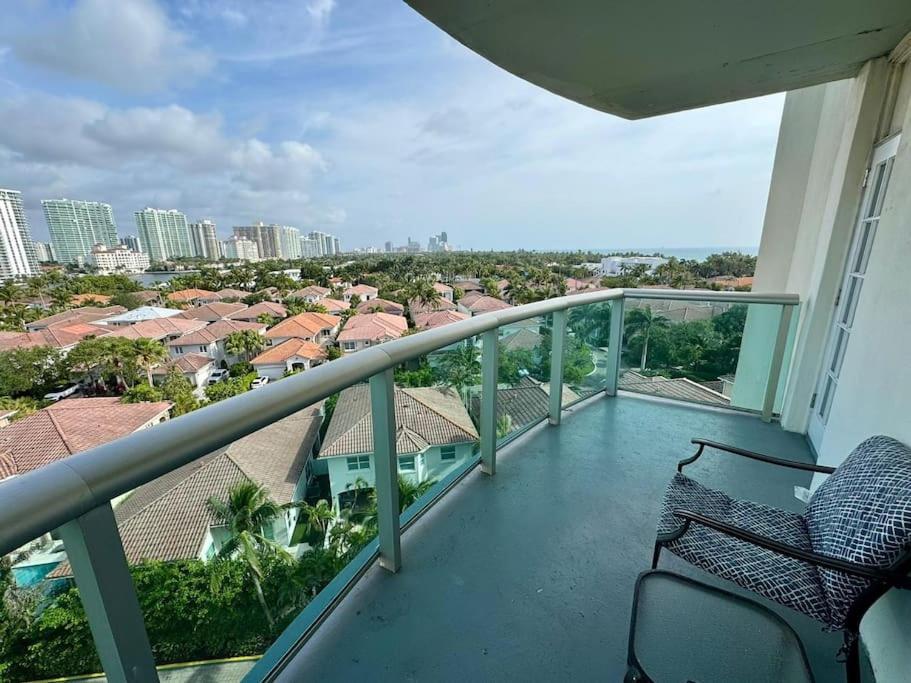 Sunny Isles Beach Spacious Apartment Dış mekan fotoğraf