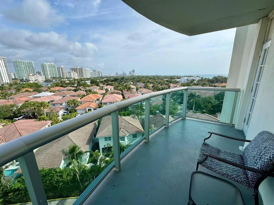 Sunny Isles Beach Spacious Apartment Dış mekan fotoğraf