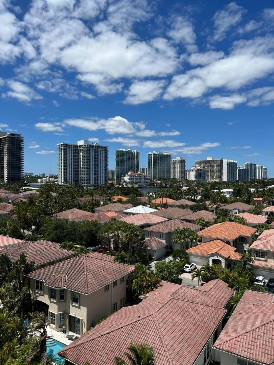 Sunny Isles Beach Spacious Apartment Dış mekan fotoğraf