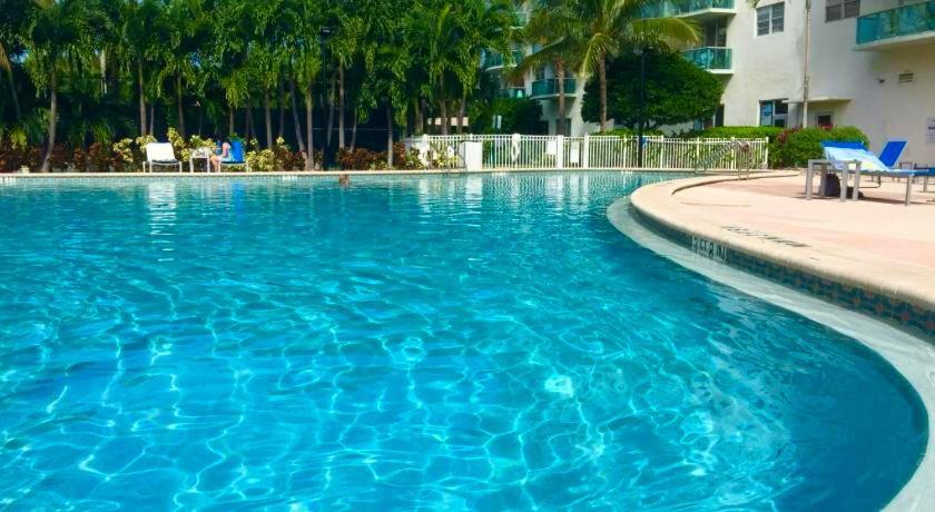 Sunny Isles Beach Spacious Apartment Dış mekan fotoğraf